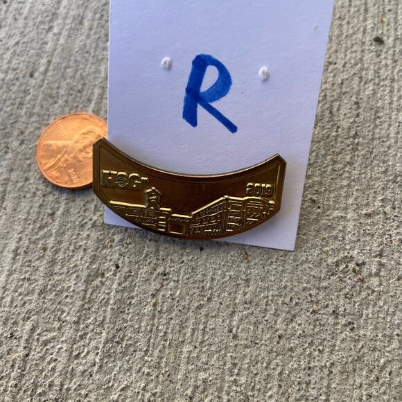 Harley Davidson Hog Pin 2019 - Picture 3 of 6